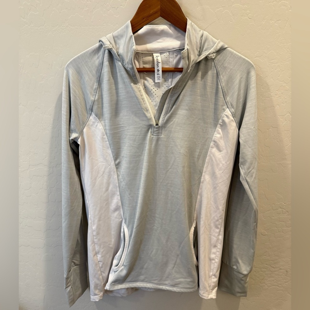 **Kyodan Grey/White Hooded Activewear Jacket – Women’s Size G/L**